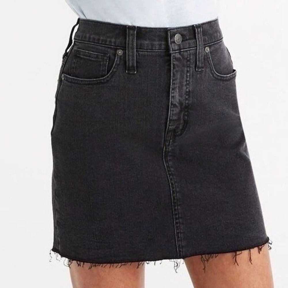 Madewell High Rise Denim Mini Skirt Washed Black Raw Hem G7161 Size 28